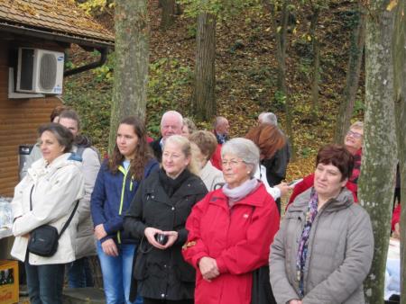 Sprejem gostov iz Velikih Lašč in dvig zastave v čast Šafarskemu v okviru vseslovenske akcije Moja dežela-lepa in gostoljubna 25